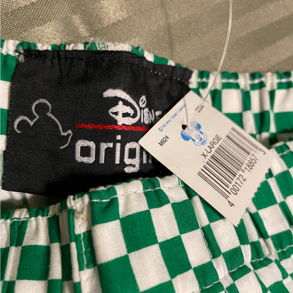 Vintage Disney Green Goofy Checkered Boxer Style Shorts - Picture 3 of 4